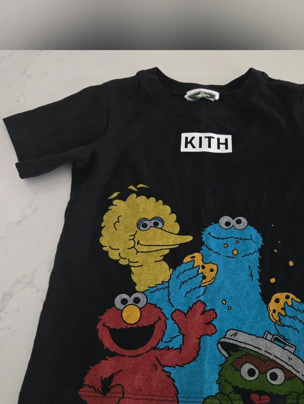 Kith Kids x Sesame Street Family Tee Black 4T Toddler Elmo Cookie Monster Tshirt - Picture 2 of 12